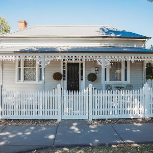 Hargreaves Cottage - Close To Cbd 本迪戈 Exterior photo