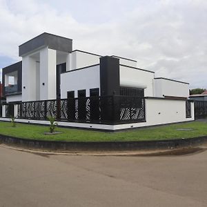 Empire Villa Paramaribo Noord 1 Exterior photo