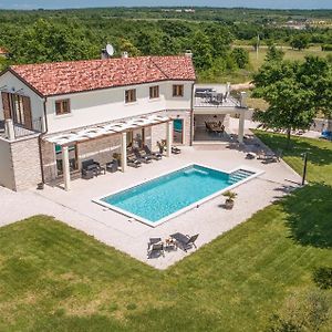 Lovely Home In Bale With Kitchen Exterior photo