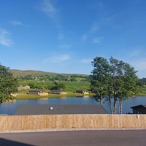 Lake View At Pendle View Holiday Park Bb7 4Dh 克利夫罗 Exterior photo