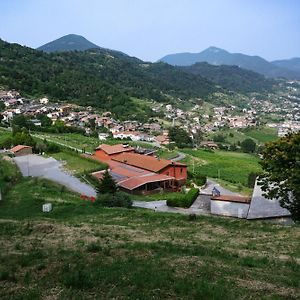 Foresto Sparso Agriturismo Podere Cavaga Lago D'Iseo Agribio Winery酒店 Exterior photo