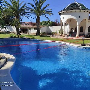 Villa Casa Vacances Per Families Chalet Casa Rural Mont-roig del Camp Exterior photo