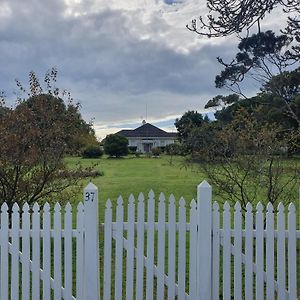 Normanville, Large Historic Three Bedroom Home Exterior photo