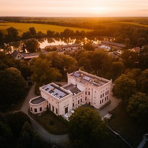 Chrzypsko WielkiePalac Srodka住宿加早餐旅馆 Exterior photo