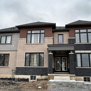 Entire Luxurious Spacious House-Home Away From Home-Only 19 Minutes To Niagara Falls, On 索罗尔德 Exterior photo
