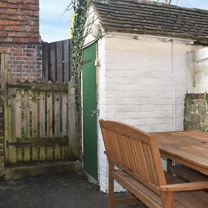 Beautiful Renovated Cottage In Mersham Ashford Kent Exterior photo