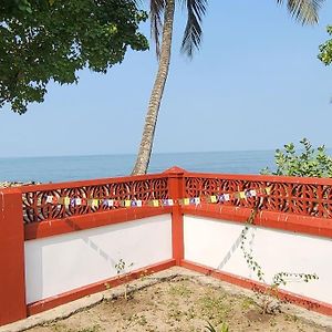 Hidden Paradise : Beach Villa Kandakkadava Exterior photo
