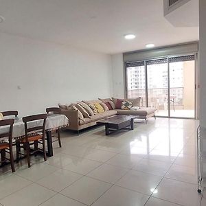 Spacious 3 Bdr Apartment Near To The Beach 阿什杜德 Exterior photo