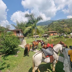 Cabana Rodeada De Naturaleza 科科尔纳 Exterior photo