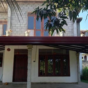 Family Villa Thalpavila Ambatenna Exterior photo