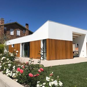 EntrenaPassivhaus Con Jardin En La Rioja别墅 Exterior photo