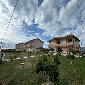 Holiday Home Durrës Exterior photo