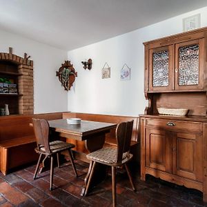 La Casetta Di Riva - Cozy Home In Lakeside Village 圣维塔莱河村 Exterior photo