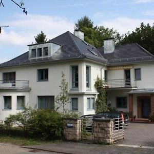 Komfortable Moderne Ferienwohnung In Sanierter Altbauvilla Mit Grosser Gartenanlage Fur Naturliebhaber Und Freigeister Walkenried Exterior photo