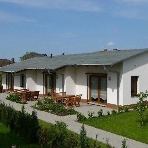 Ferienwohnung Fur 2 Personen Mit Einem Schlafzimmer Und Terrasse Saal Exterior photo