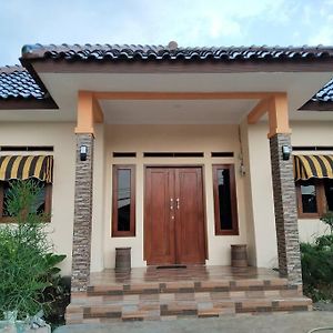 Villa Srikandi Near Lembang Zoo Bongkor 1 Exterior photo