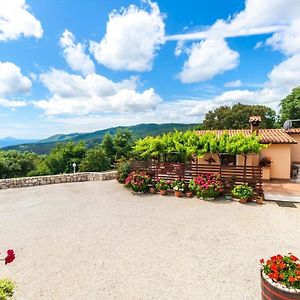 Gemutlicher Bungalow Mit Meerblick, Inklusive Terrasse, Kleinem Garten Und Kinderspielplatz, Ruhige Lage Nahe Labin Hrvatini Exterior photo