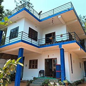 Stays 42- Coorg Country Side Homestay 马迪凯里 Exterior photo