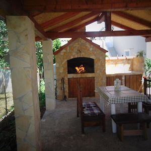 Ferienwohnung In Privlaka Mit Grill Und Garten Exterior photo