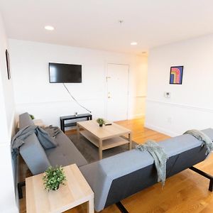 3-Bed Tranquil Home Mins To Nyc 联城 Exterior photo