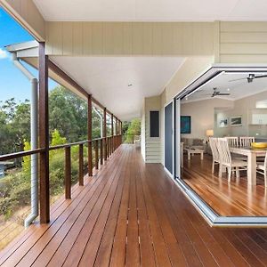 Avalon 5 Star Lux 4 Bedroom Home Kingfisher Bay Fraser Island 8 Guest Exterior photo