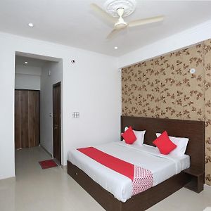 Oyo Hotel Vandana 阿尔瓦尔 Exterior photo