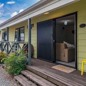 The Yellow Cottage - Turangi Holiday Home Exterior photo