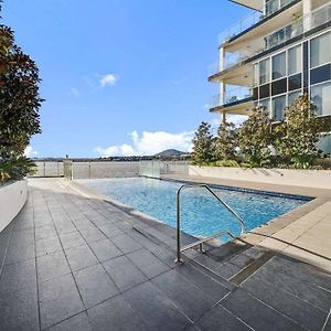 Canberra Lakefront 2-Bed With Pool, Gym & Parking 金斯顿 Exterior photo