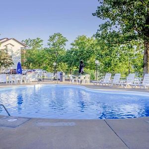 Branson Condo On Table Rock With Lake Views And Pool And Wifi Near Silver Dollar City Exterior photo
