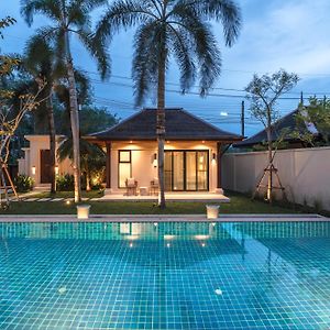 3-Bedroom Large Pool Villa With Garden 拉扬海滩度 Exterior photo