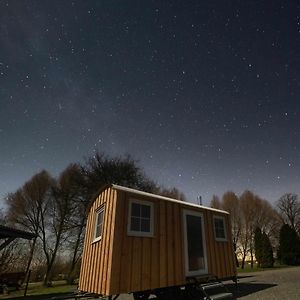 B&B Bauernhofferien Auf Mon, Schaferwagen " Dark Sky" Askeby Exterior photo