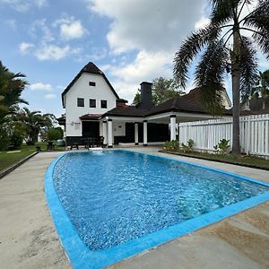 A'Famosa Villa D'Faro Private Swimming Pool Malacca Exterior photo