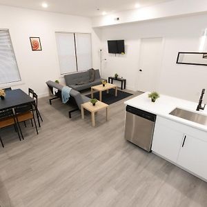 Mins To Nyc - Lavish Modern 2-Bed Apartment 巴约讷 Exterior photo
