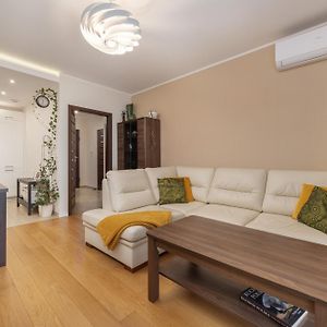 Comfortable Apartment Krakowska Wroclaw With Free Parking By Renters Exterior photo