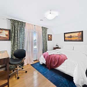 Modern Queen Bedroom, Office Essentials, Wi-Fi 多伦多 Exterior photo