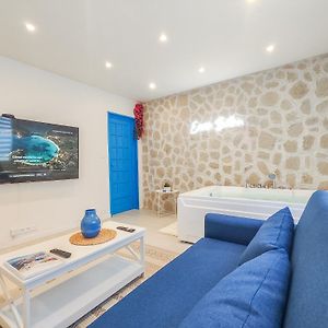 勒阿弗尔Evasion Santorin - Jacuzzi & Relax公寓 Exterior photo