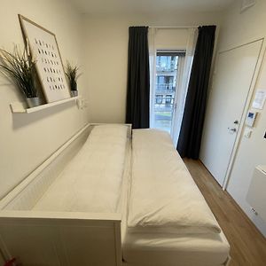 Newer Apartment, With All You Needs! 25 Minutes To Oslo City Or Osl Airport! 利勒斯特罗姆 Exterior photo