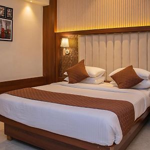 Hotel Czar Inn - Vashi Navi Mumbai 纳威孟买 Exterior photo