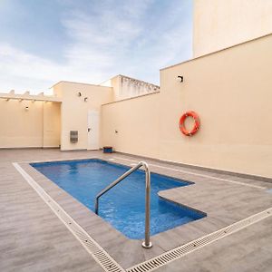 Lovely Apartment In Fuente De Piedra With Kitchen Exterior photo