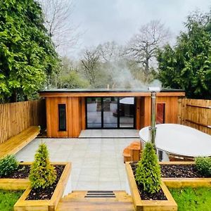 Peaceful Retreat With Hot Tub And Sauna 埃奇韦尔 Exterior photo