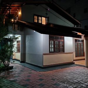 Ama Homestay Guest Colombo 拉夏吉里雅 Exterior photo