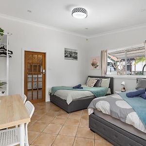 Quadruple Room In Lidcombe Boutique Guest House Near Berala Station Regents Park Exterior photo