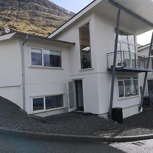 KlaksvíkAmazing Sea And Mountain View公寓 Exterior photo