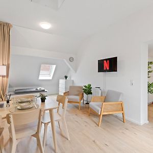 Apartmenthaus Nurtingen Zentrum Kitchen,Wifi,Smart Tv *** Exterior photo