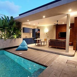 Akhila 5 - 1 Bedroom Modern Tropical Villa At The Heart Of Seminyak Exterior photo