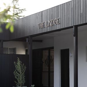 The Lodge - 4 Luxury Central Private Studio Rooms - Free Wifi 干比尔山 Exterior photo