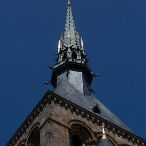 白羔羊酒店 Mont-Saint-Michel Exterior photo