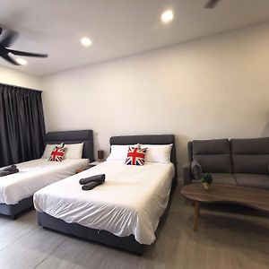 Bell Suite 4Pax Sepang Kota Warisan Klia Exterior photo