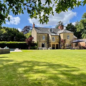 Georgian Home With Heated Swimming Pool 克鲁肯 Exterior photo