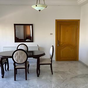 Furnished Family Apartment In Dahyet Al-Rasheed With Free Parking 安曼 Exterior photo